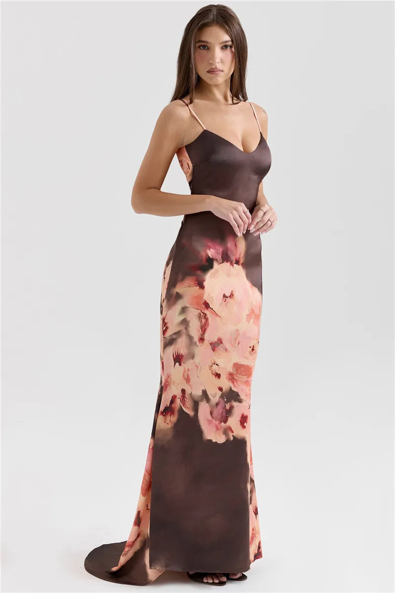 Vestido Maxi Floral em Cetim Nuudi Store – Estampa Floral, Decote em V, Alças Finas e Costas Abertas