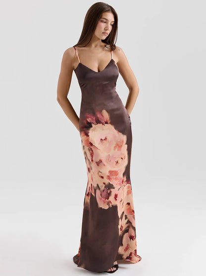 Vestido Maxi Floral em Cetim Nuudi Store – Estampa Floral, Decote em V, Alças Finas e Costas Abertas