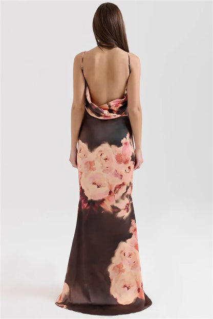 Vestido Maxi Floral em Cetim Nuudi Store – Estampa Floral, Decote em V, Alças Finas e Costas Abertas
