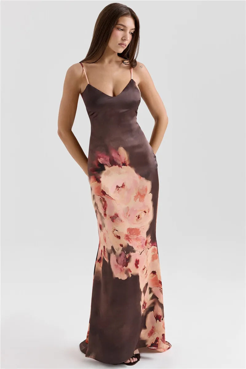 Vestido Maxi Floral em Cetim Nuudi Store – Estampa Floral, Decote em V, Alças Finas e Costas Abertas